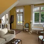 Belle Plein Centre A 150 M De La