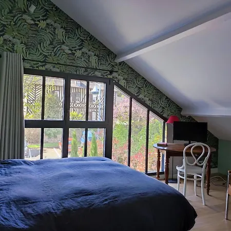 Belle Plein Centre A 150 M De La *