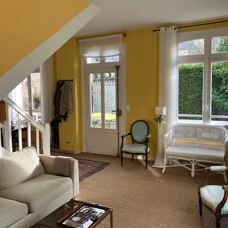 Holiday home Belle Plein Centre A 150 M De La *