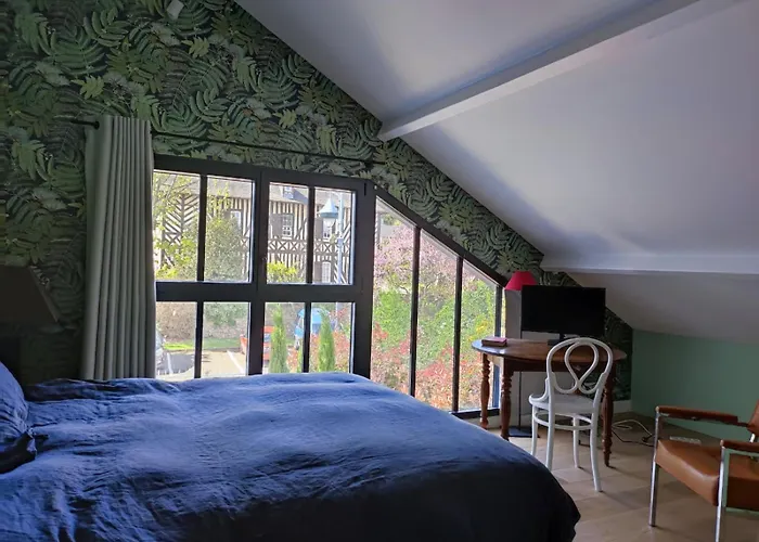 Belle Plein Centre A 150 M De La *