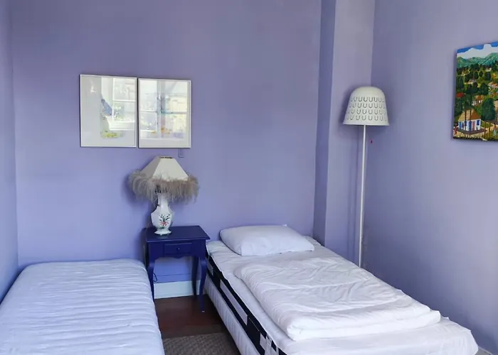 Belle Plein Centre A 150 M De La *