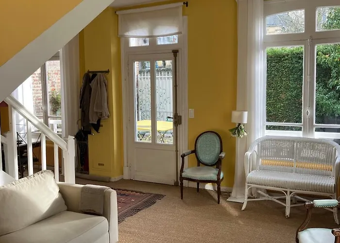 Belle Plein Centre A 150 M De La